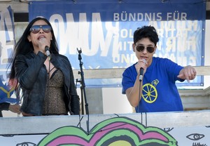 Sandra and Simonida Selimovich © Stiftung Denkmal, Foto: RomaTrial_Nihad Nino Pušija