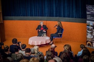 Zilly Reichmann & Jana Mechelhoff-Herezi Zeitzeugengespräch Romaday 2019 © Stiftung Denkmal, Foto: Mike Schmidt